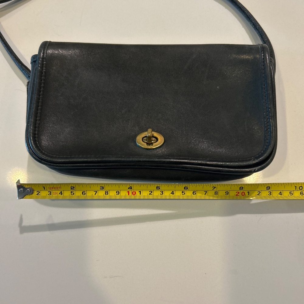 Vintage Coach Leather Shoulder Bag - Picture 7 of 14